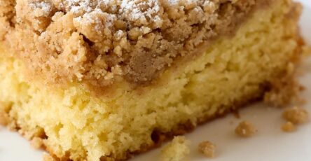 Classic Crumb Cake