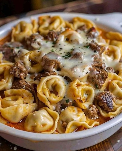 Cheesy Beef Tortellini Bake