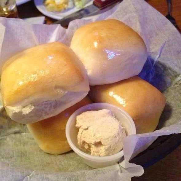 Texas Roadhouse Rolls with Cinnamon