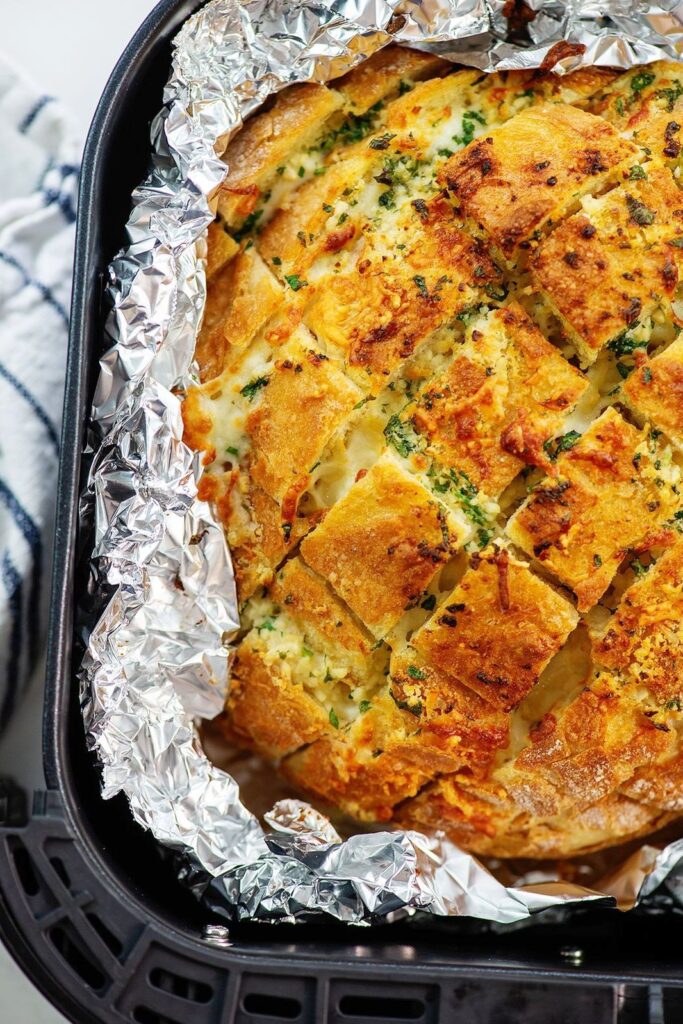 Cheesy Garlic Pull-Apart Bread