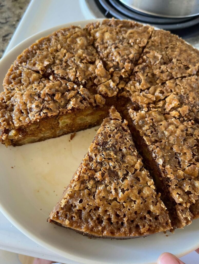 Delicious Pecan Pie Cake Recipe