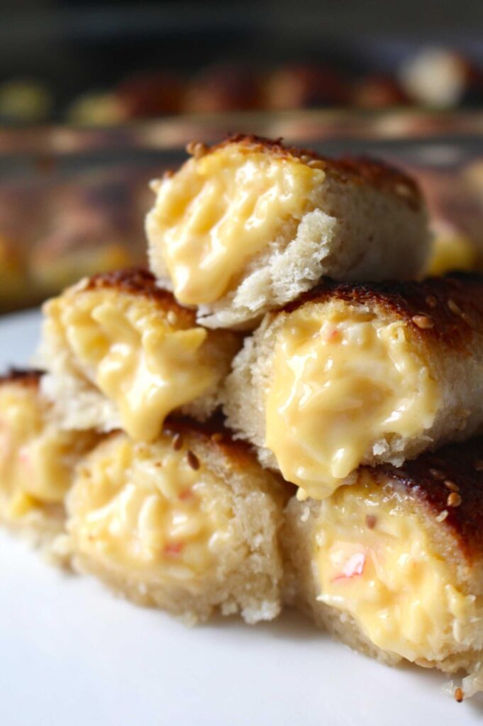 Cheesy Garlic Bread Rolls