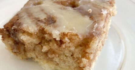 Cinnamon Roll Cake Recipe