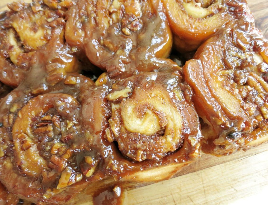 Gooey Caramel Pecan Rolls Recipe