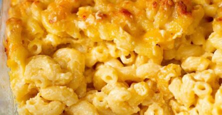 Classic Baked Macaroni and Cheese