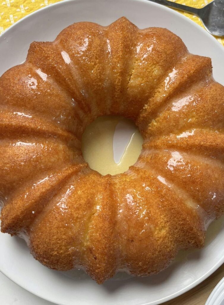 Indulgent Glazed Bundt Cake: A Classic Delight