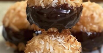 Delicious Caramel Coconut Macaroons