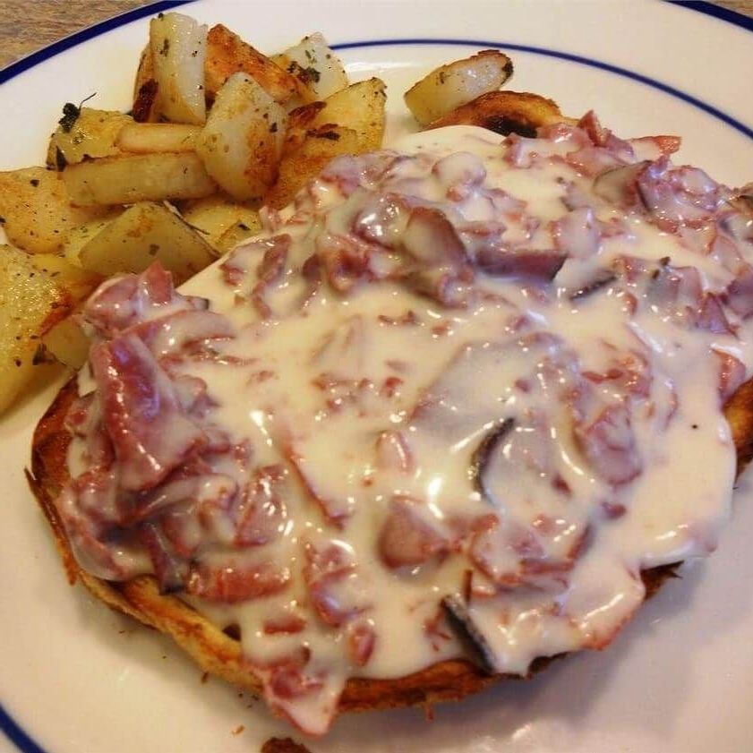 Creamed Chipped Beef on Toast