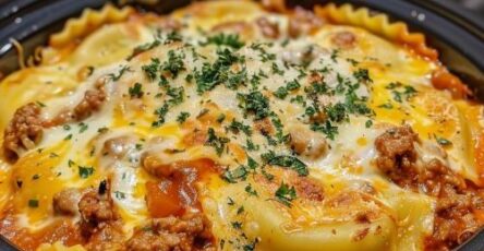 Slow Cooker Beef and Cheese Ravioli Lasagna