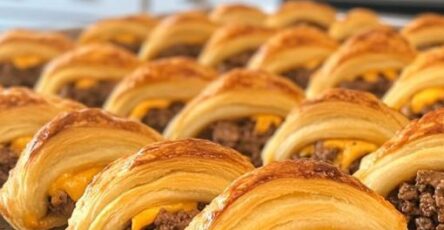 Baked Beef and Cheddar Crescent Rolls