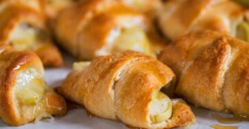 Apple & Brie Cheese Rolls