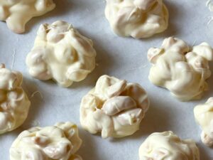 Amish Zebra Cashew Clusters