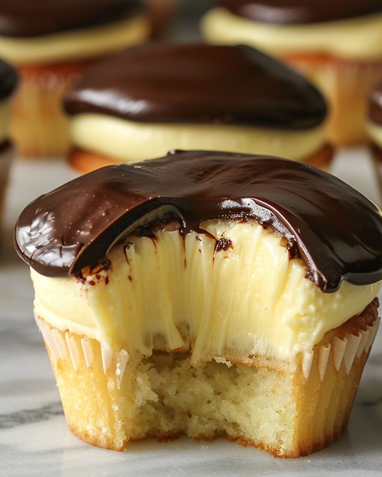 Boston Cream Pie Cupcakes