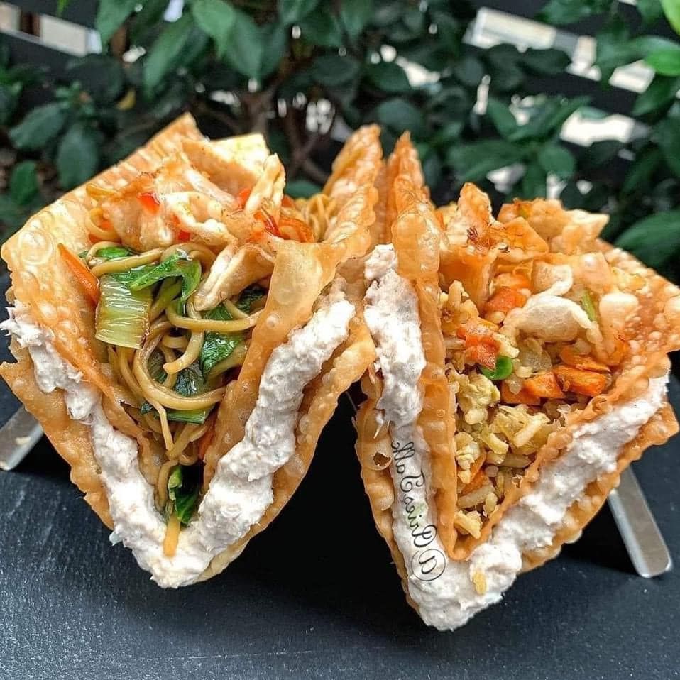 Crab Rangoon Tacos