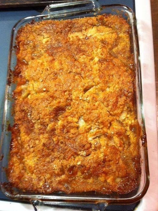 Apple cobbler with a crumble