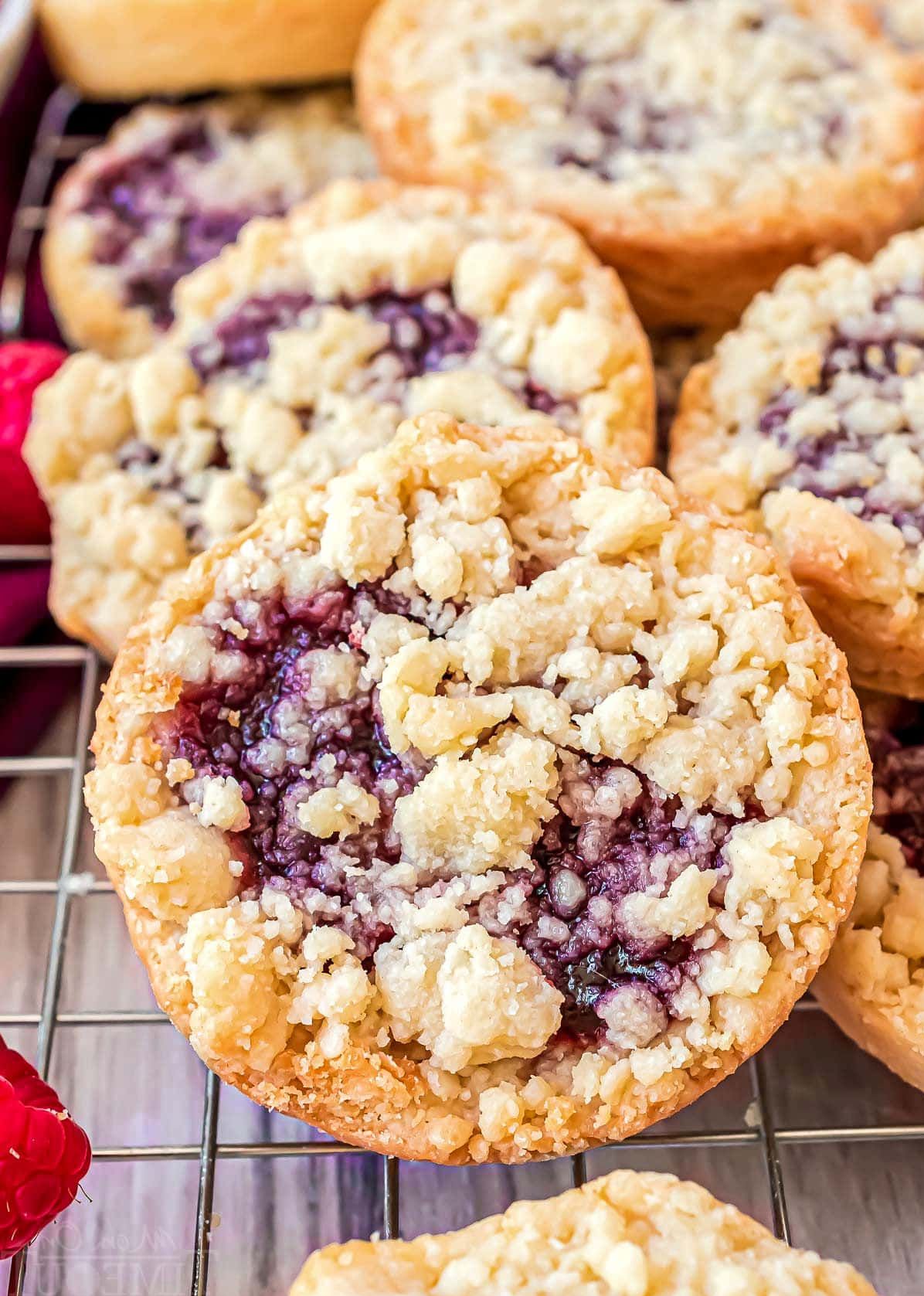 Raspberry Crumble Cookies