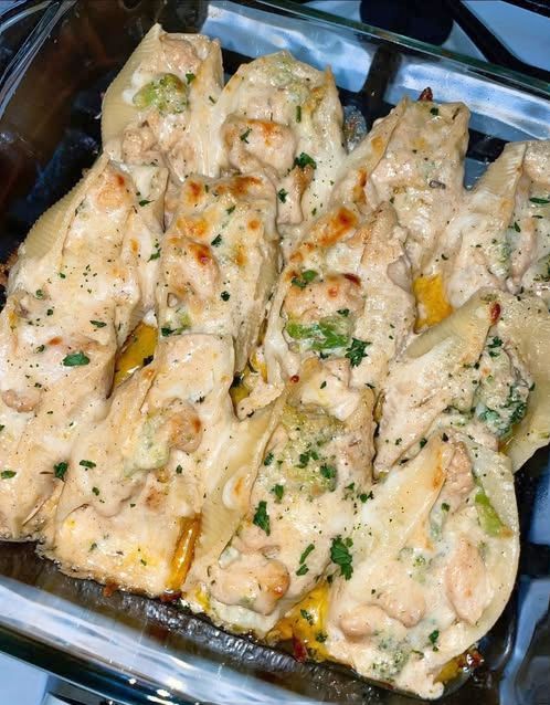 Chicken and Broccoli Alfredo Stuffed Shells Recipe