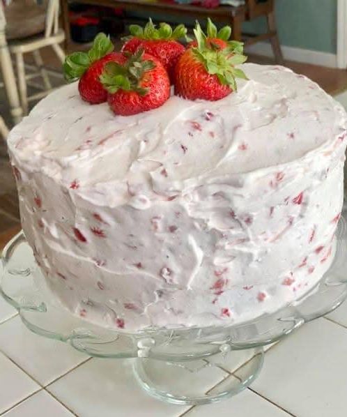 fresh strawberry cake