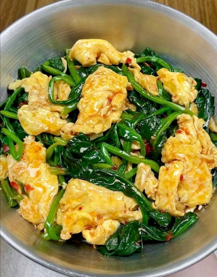 stir-fried spinach and eggs