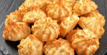 Coconut macaroons