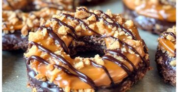 Homemade Samoas cookies