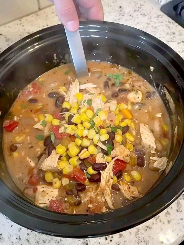 Crockpot Chicken Taco Soup