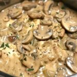 Chicken with mushroom gravy