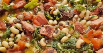 Slow Cooker Black-Eyed Peas and Greens