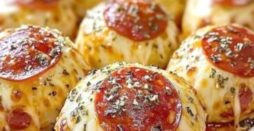 Cheesy Pepperoni Pizza Bombs