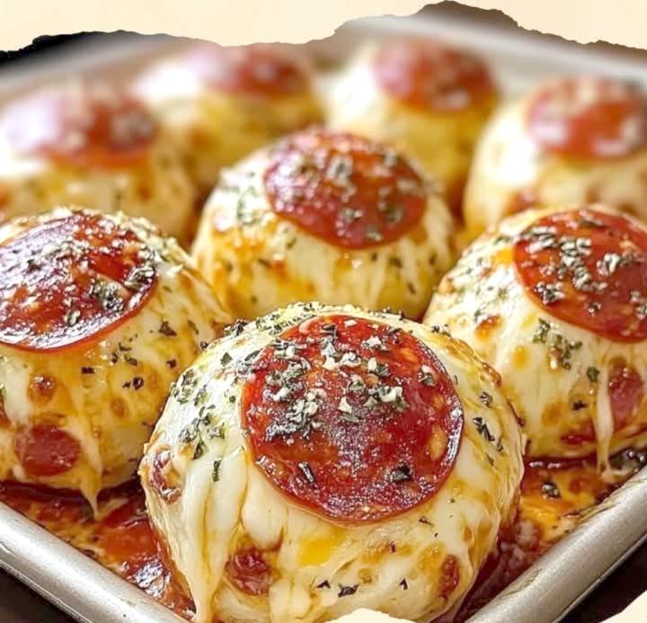 Cheesy Pepperoni Pizza Bombs