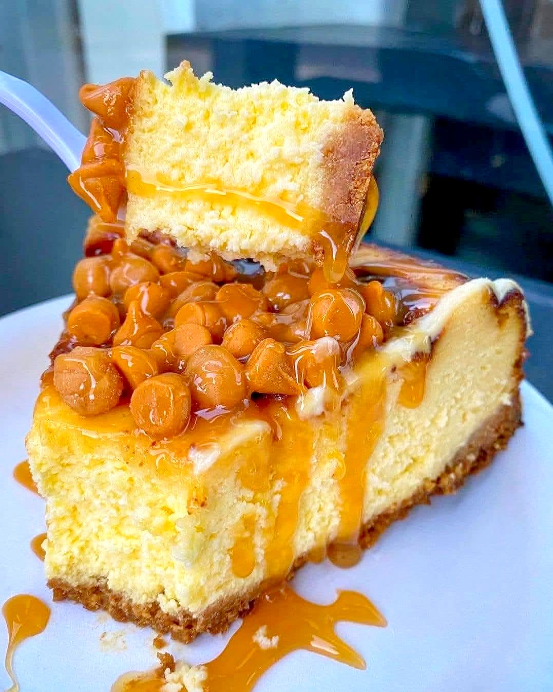 creamy caramel cheesecake