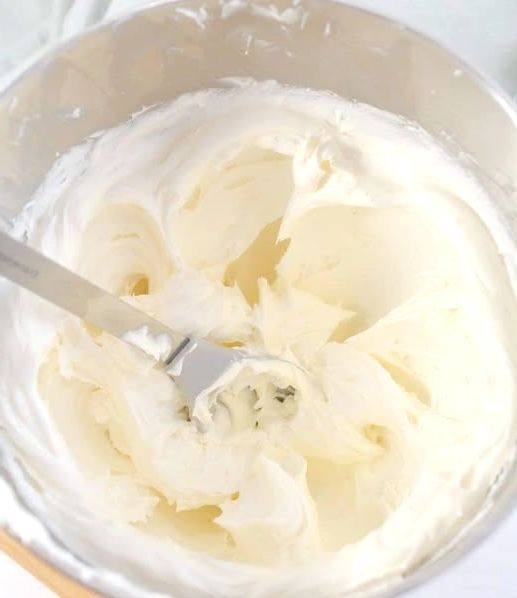 Homemade buttercream frosting