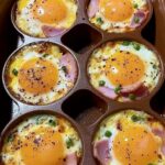 Baked Egg Cups with Ham and Cheese