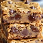 Peanut Butter Chocolate Chip Cookie Bars Recipe