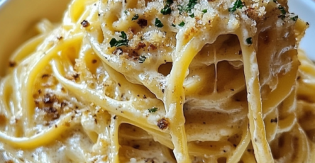 Cheesy Garlic Butter Linguine Pasta Recipe