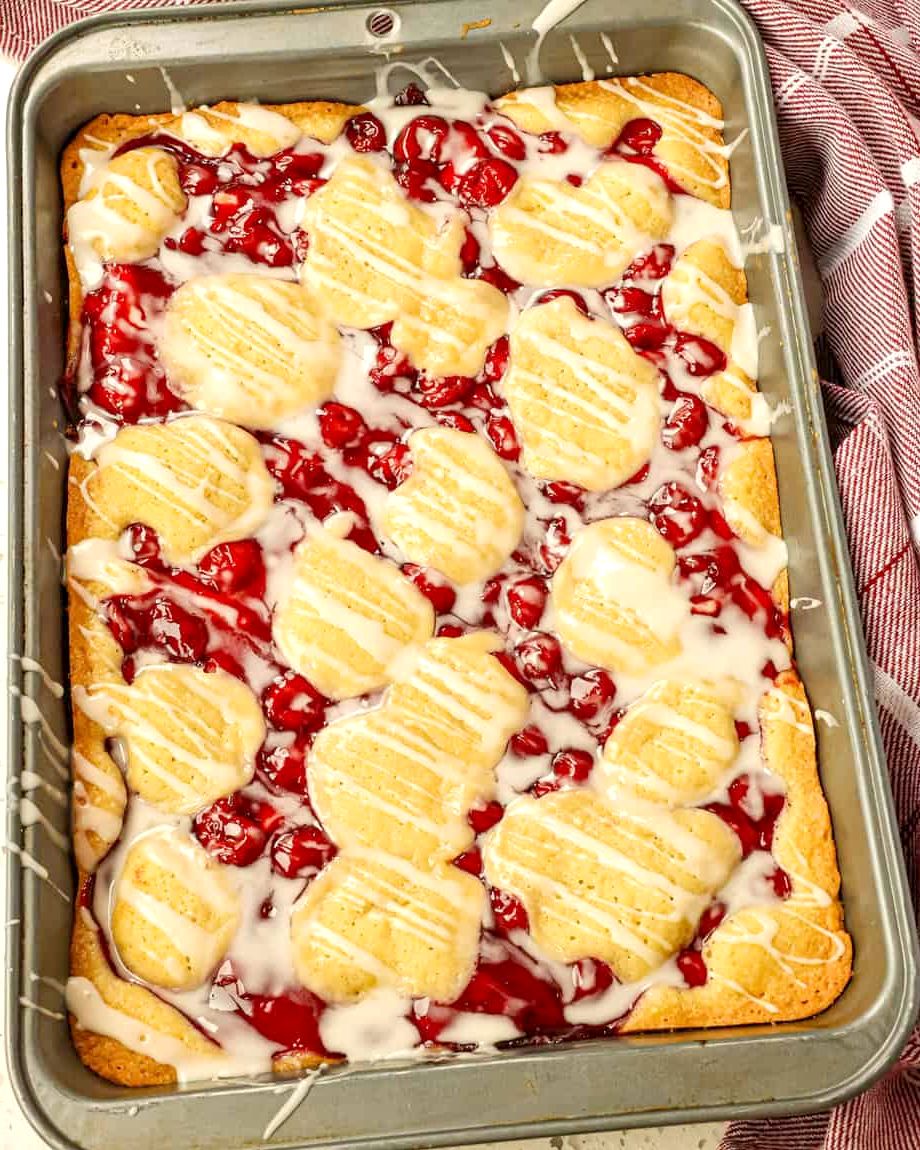 Delicious Cherry Pie Bars Recipe