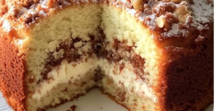 Mom’s Sour Cream Coffee Cake Recipe