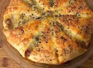 Pull-Apart Stuffed Bread Ring
