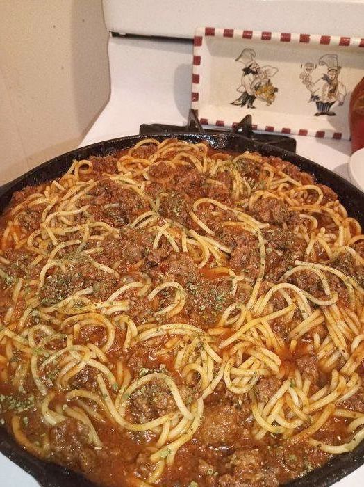 Cheesy Skillet Spaghetti Bake