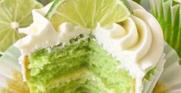 Key Lime Cupcakes Filled with Creamy Lime Frosting