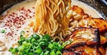 Creamy Spicy Chicken Ramen Noodles