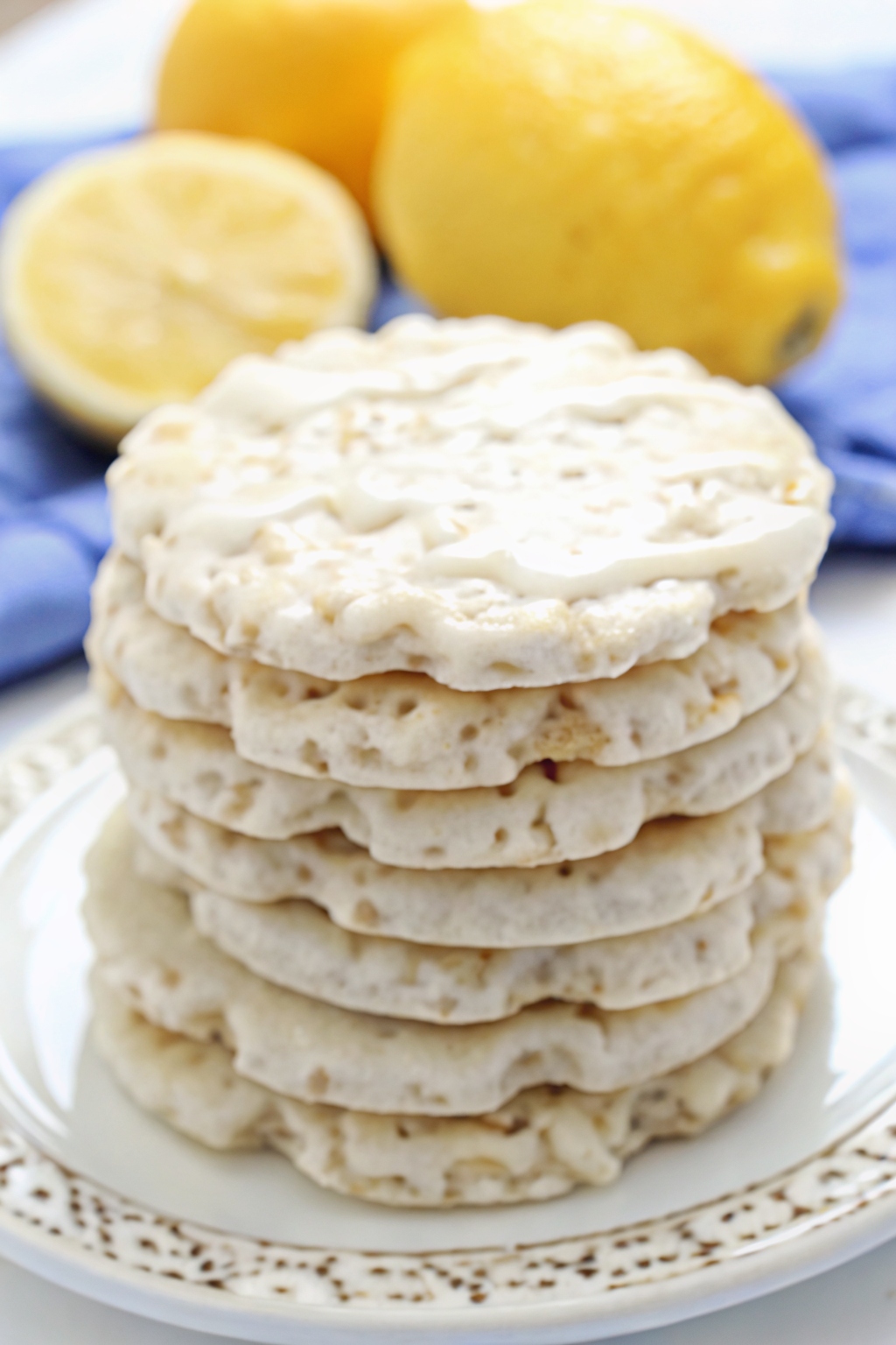 Soft Lemon Oatmeal Cookies