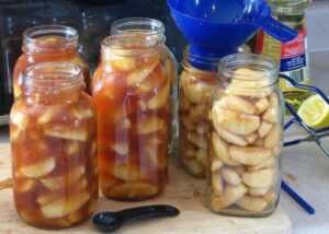 Homemade Apple Pie Filling
