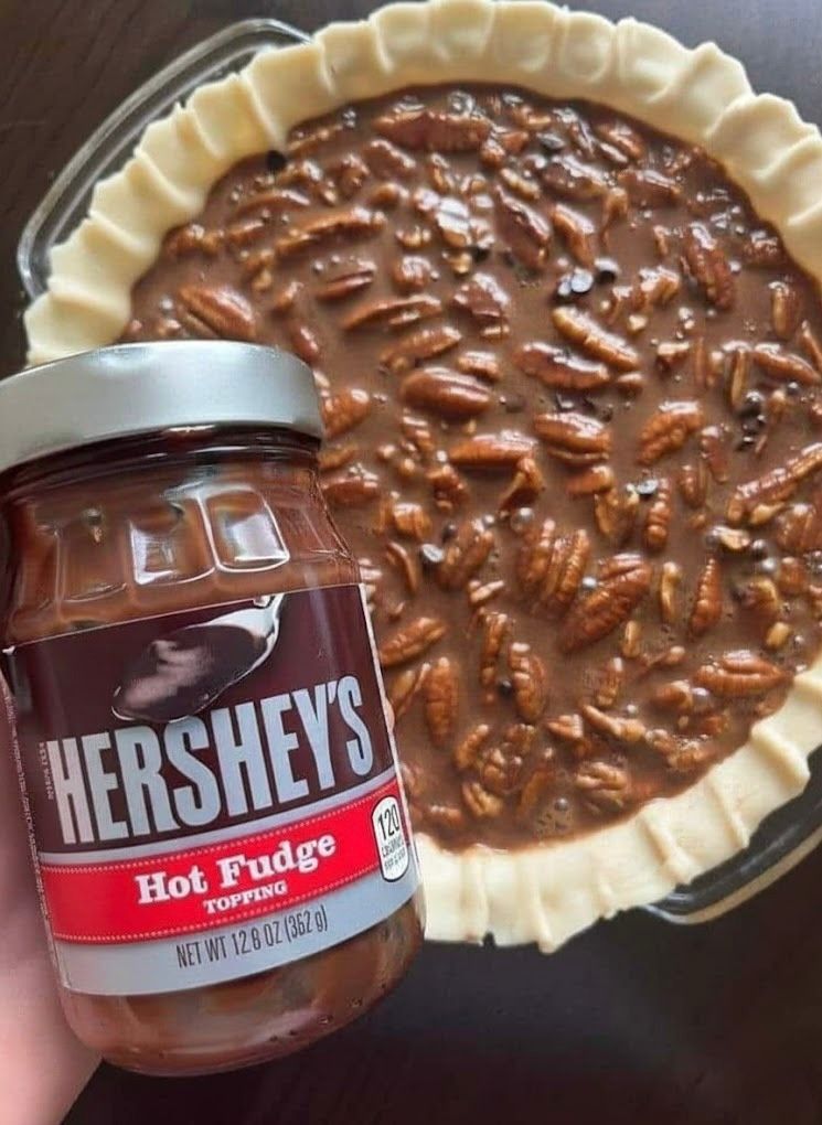 Decadent Pecan Pie Cheesecake