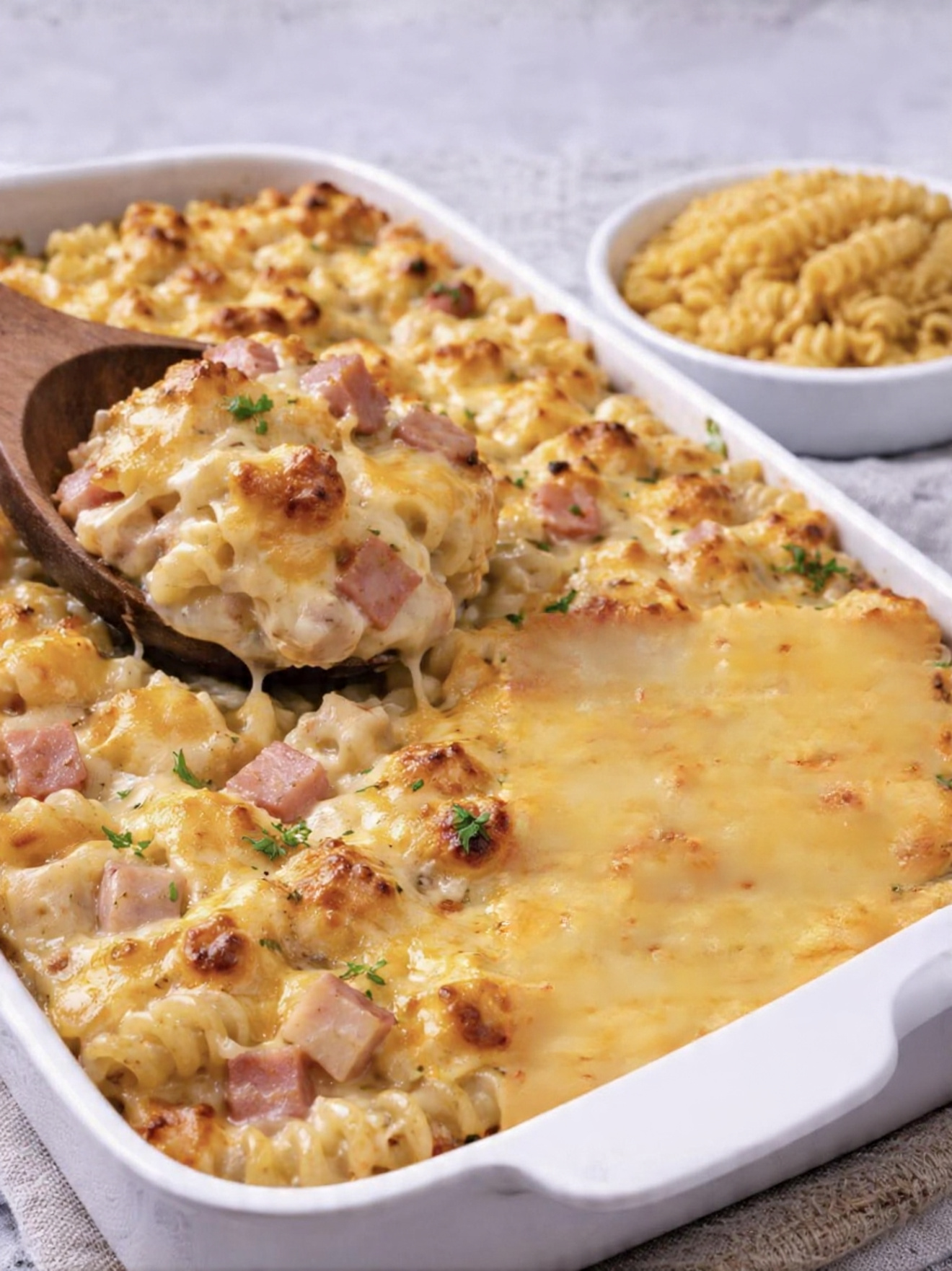 Crazy Good Casserole – Cheesy Chicken and Bacon Pasta Bake