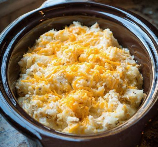 Slow Cooker 4-Ingredient Cheesy Potatoes